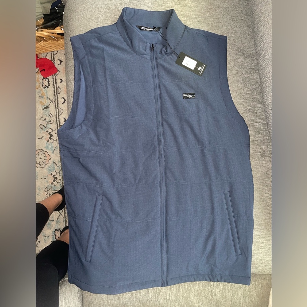 Travis Mathew vest XL NEW